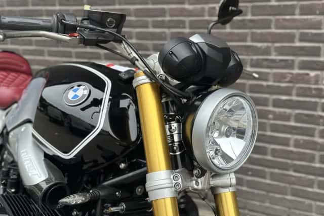 BMW R Nine T (2015) thumbnail 2