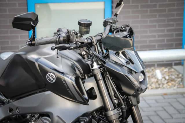 Yamaha MT-09 (2021) thumbnail 3