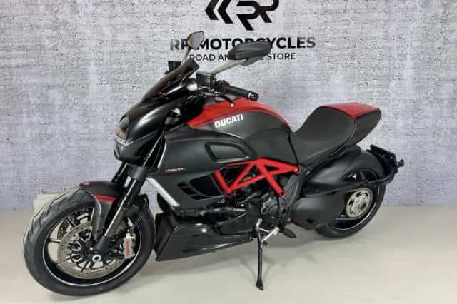 Ducati Diavel (2012) thumbnail 4