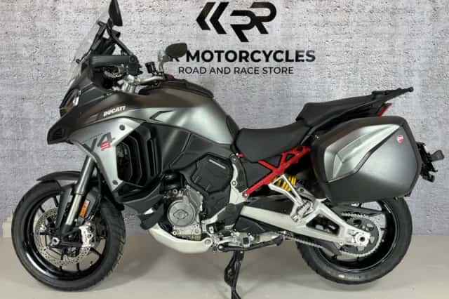 Ducati Multistrada V4S (2024) thumbnail 2