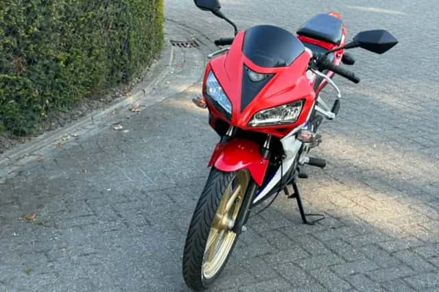 Honda CBR125R (2007) thumbnail 2