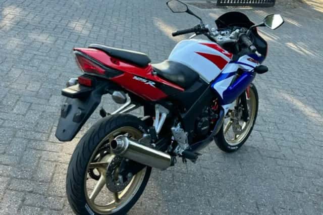 Honda CBR125R (2007) thumbnail 4