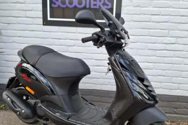 Piaggio Zip (2020) thumbnail 1