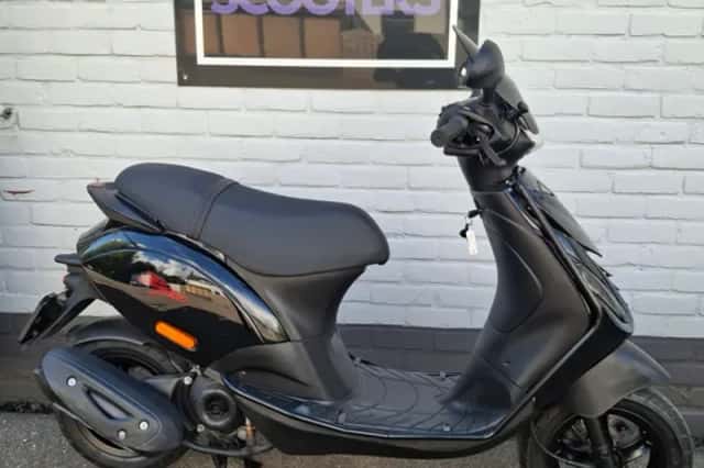 Piaggio Zip (2018) thumbnail 4