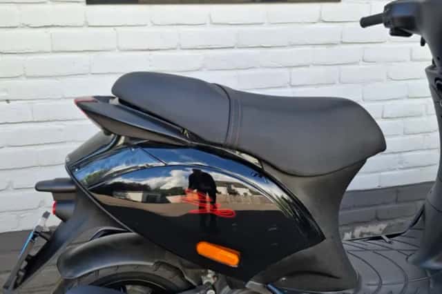 Piaggio Zip (2018) thumbnail 6