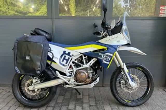 Husqvarna 701 Enduro (2017) thumbnail 1