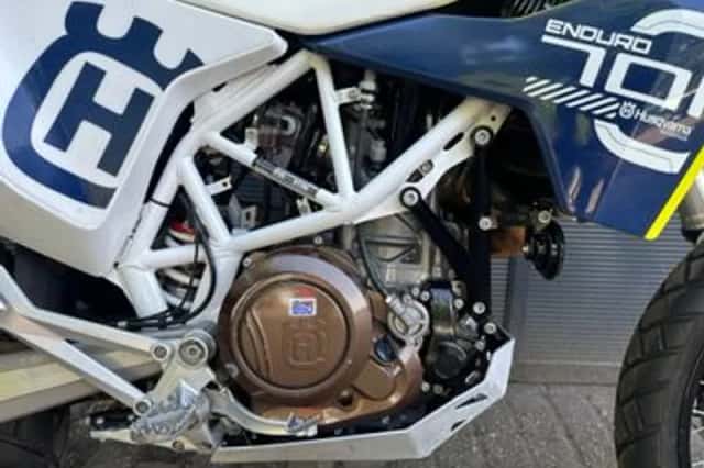 Husqvarna 701 Enduro (2017) thumbnail 4
