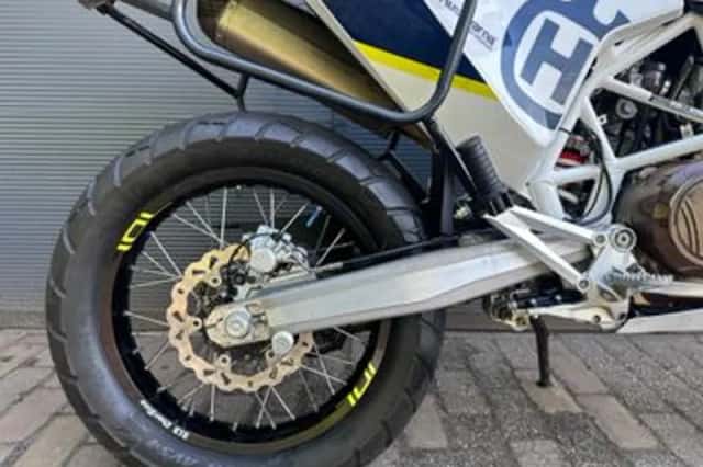 Husqvarna 701 Enduro (2017) thumbnail 5