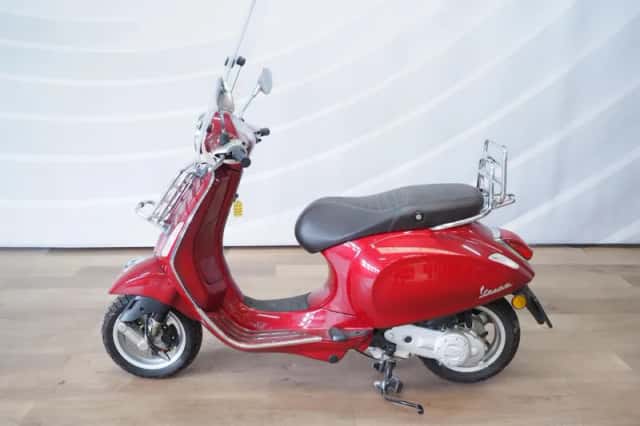 Piaggio Primavera 4T (2018) thumbnail 2