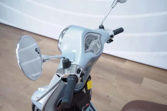Piaggio Snorscooter Primavera 50 Vespa (2021) thumbnail 5