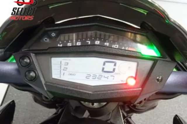 Kawasaki Z1000 (2016) thumbnail 2