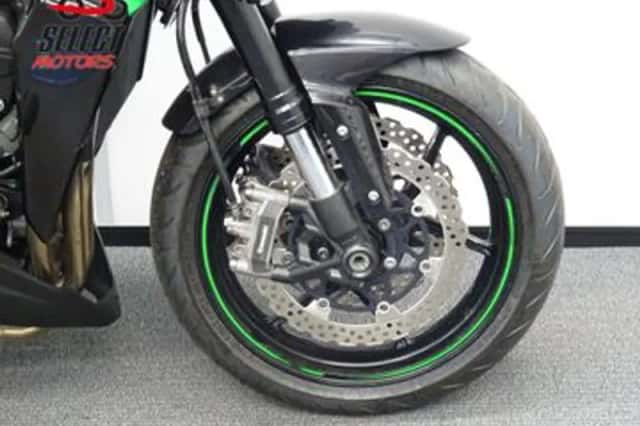 Kawasaki Z1000 (2016) thumbnail 5