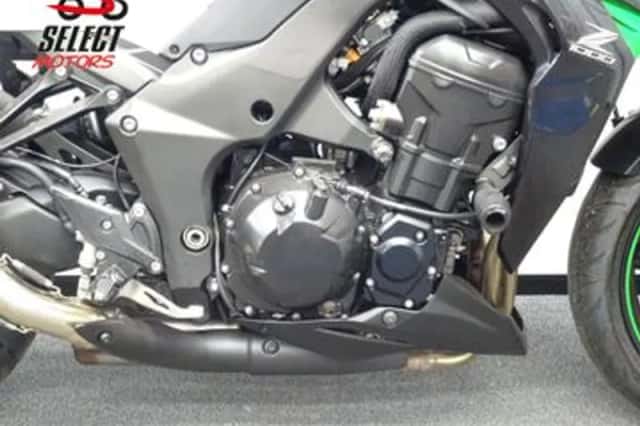 Kawasaki Z1000 (2016) thumbnail 6
