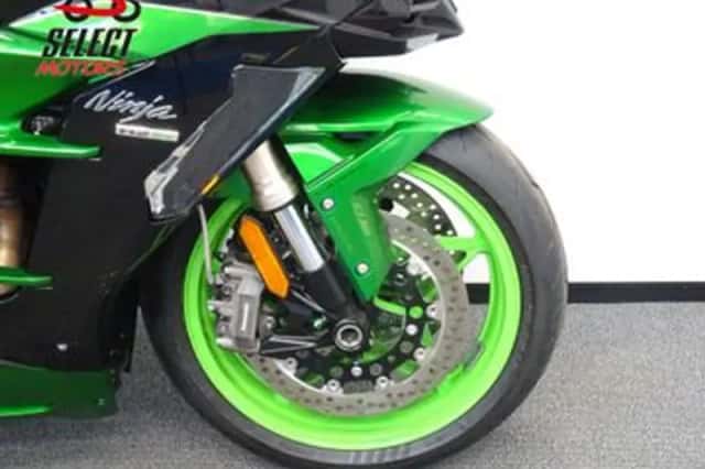Kawasaki Ninja H2 (2019) thumbnail 5