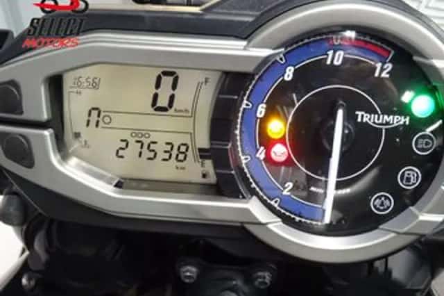 Triumph Tiger 800 XC (2012) thumbnail 2