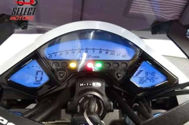 Honda CB1000R (2011) thumbnail 2