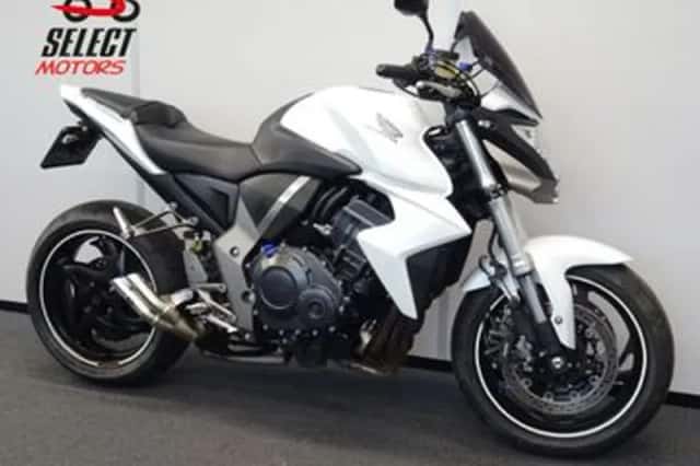 Honda CB1000R (2011) thumbnail 4