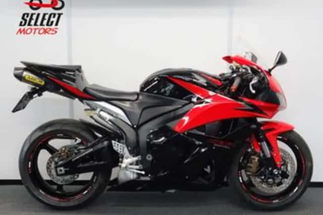 Honda CBR600RR (2010) thumbnail 1