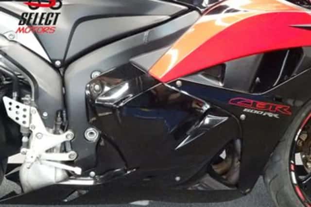 Honda CBR600RR (2010) thumbnail 6