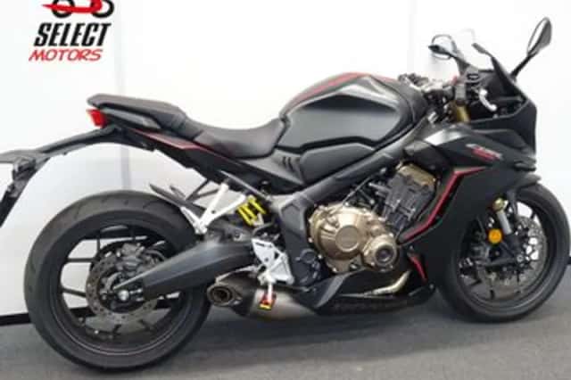 Honda CBR650R (2019) thumbnail 3