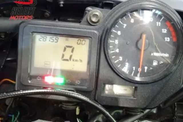 Honda CBR 900 RR Fireblade (2000) thumbnail 2