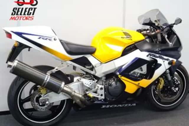 Honda CBR 900 RR Fireblade (2000) thumbnail 3