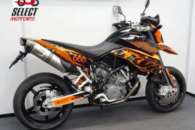 KTM 990 Supermoto (2008) thumbnail 3