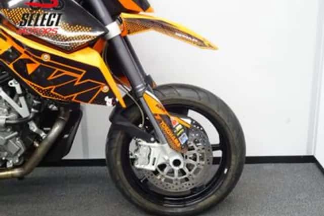 KTM 990 Supermoto (2008) thumbnail 5