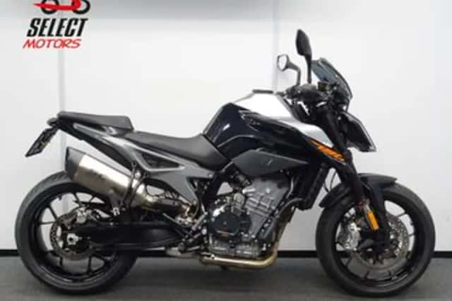 KTM 790 Duke (2018) thumbnail 1