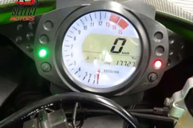 Kawasaki ZX-10R (2007) thumbnail 2