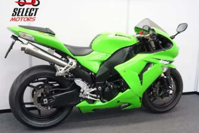Kawasaki ZX-10R (2007) thumbnail 3