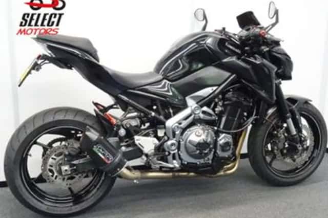 Kawasaki Z900 (2017) thumbnail 3