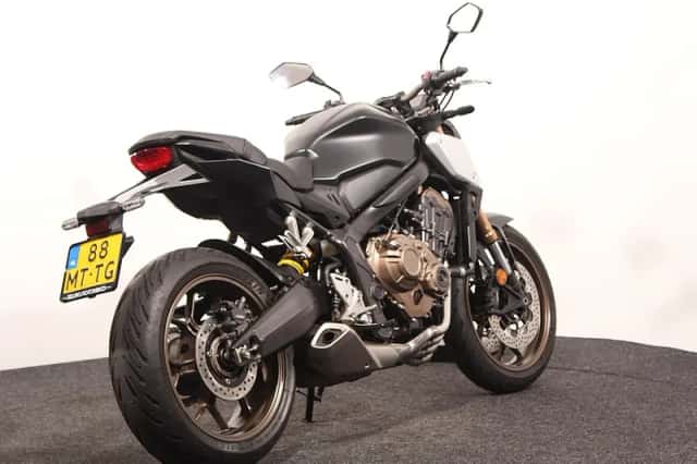 Honda CB650R (2023) thumbnail 6