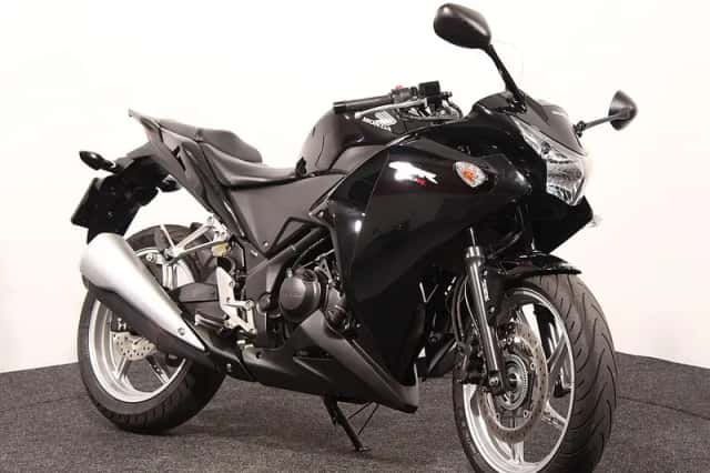 Honda CBR250R (2011) thumbnail 2