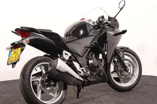 Honda CBR250R (2011) thumbnail 6