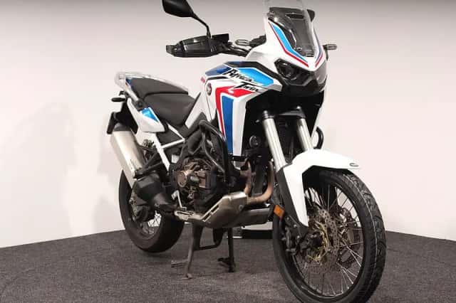 Honda CRF 1100 (2022) thumbnail 2