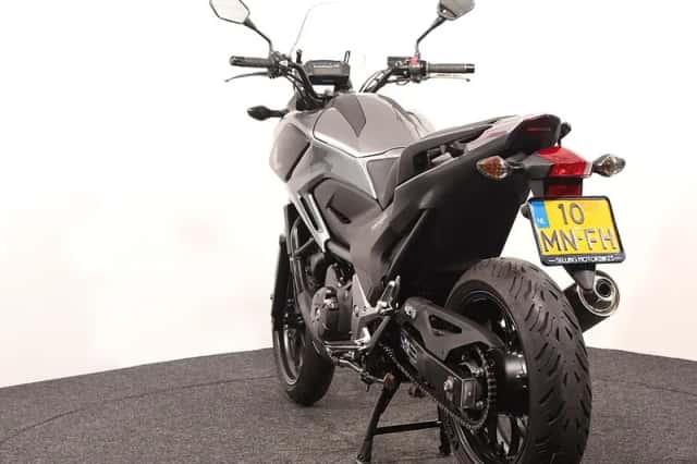 Honda NC750X (2015) thumbnail 5
