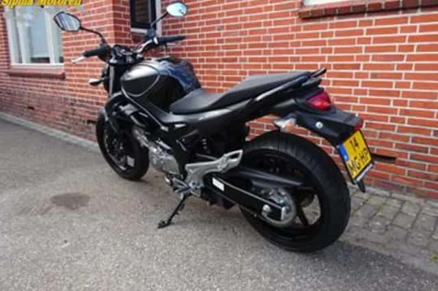 Suzuki Gladius (2016) thumbnail 6