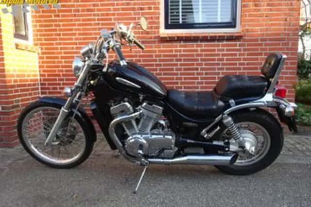 Suzuki VS 800 Intruder (1997) thumbnail 2
