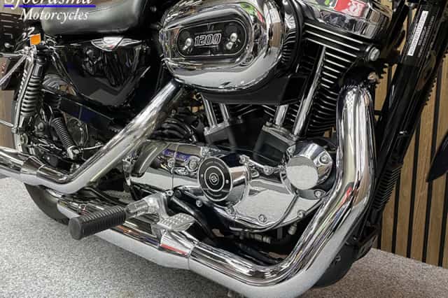 Harley-Davidson 1200 Sportster (2008) thumbnail 2