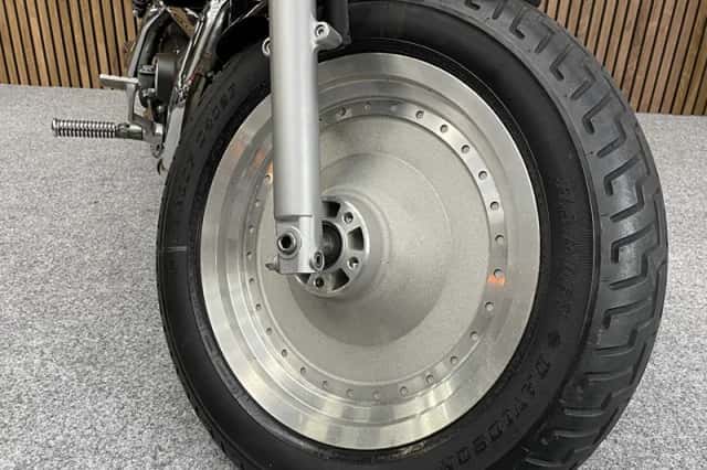 Harley-Davidson 883 Custom (1999) thumbnail 4