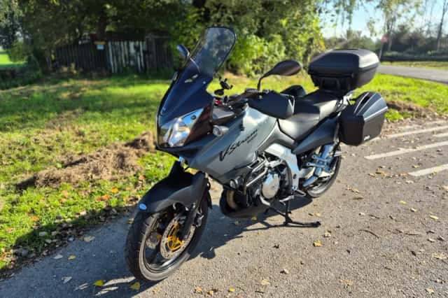 Suzuki V-Strom 1000 (2004) thumbnail 2