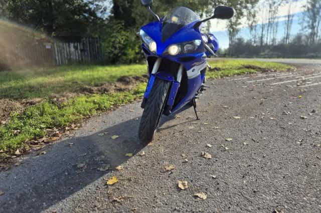 Yamaha YZF-R1 (2004) thumbnail 2
