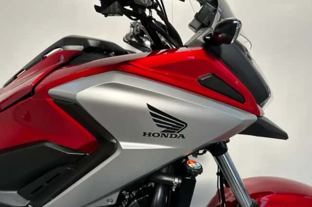 Honda NC750X (2017) thumbnail 3