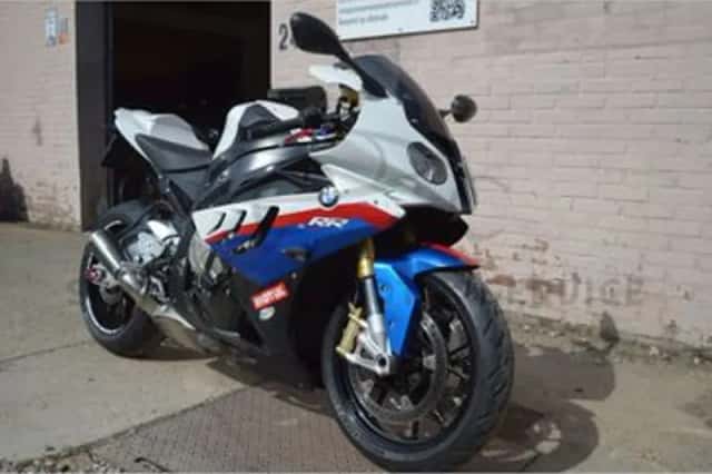 BMW S 1000 RR (2011) thumbnail 2