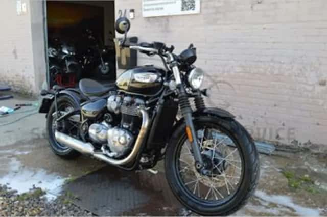 Triumph Bonneville (2017) thumbnail 2