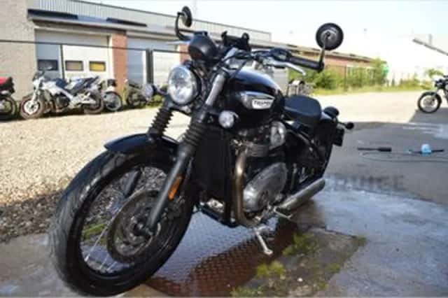 Triumph Bonneville (2017) thumbnail 4