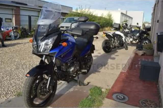 Suzuki V-Strom (2006) thumbnail 4