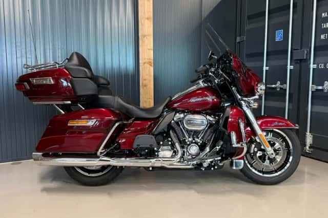 Harley-Davidson Ultra Limited (2017) thumbnail 1