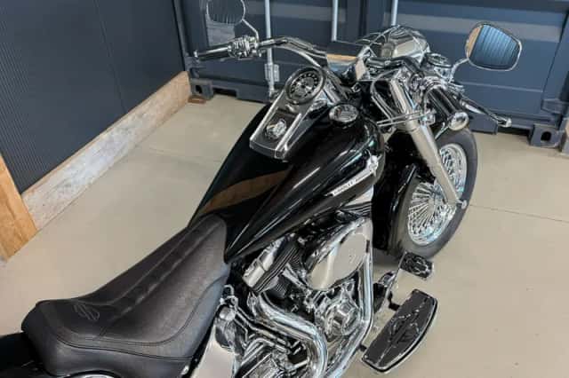 Harley-Davidson Fat Boy (2004) thumbnail 3